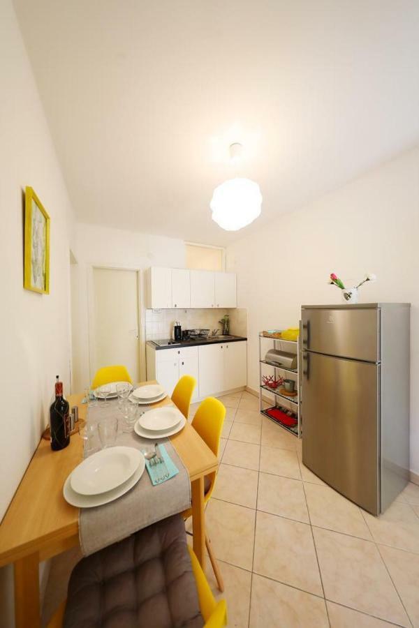 Apartman Bluemarin Appartement Pakoštane Buitenkant foto