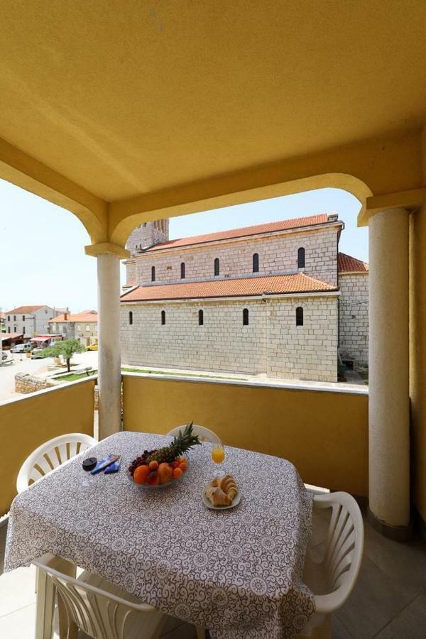 Apartman Bluemarin Appartement Pakoštane Buitenkant foto